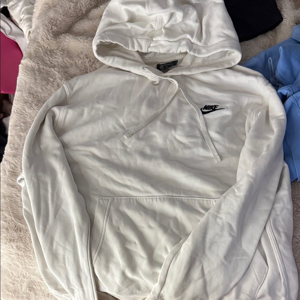 Nike Classic White Pullover Hoodie